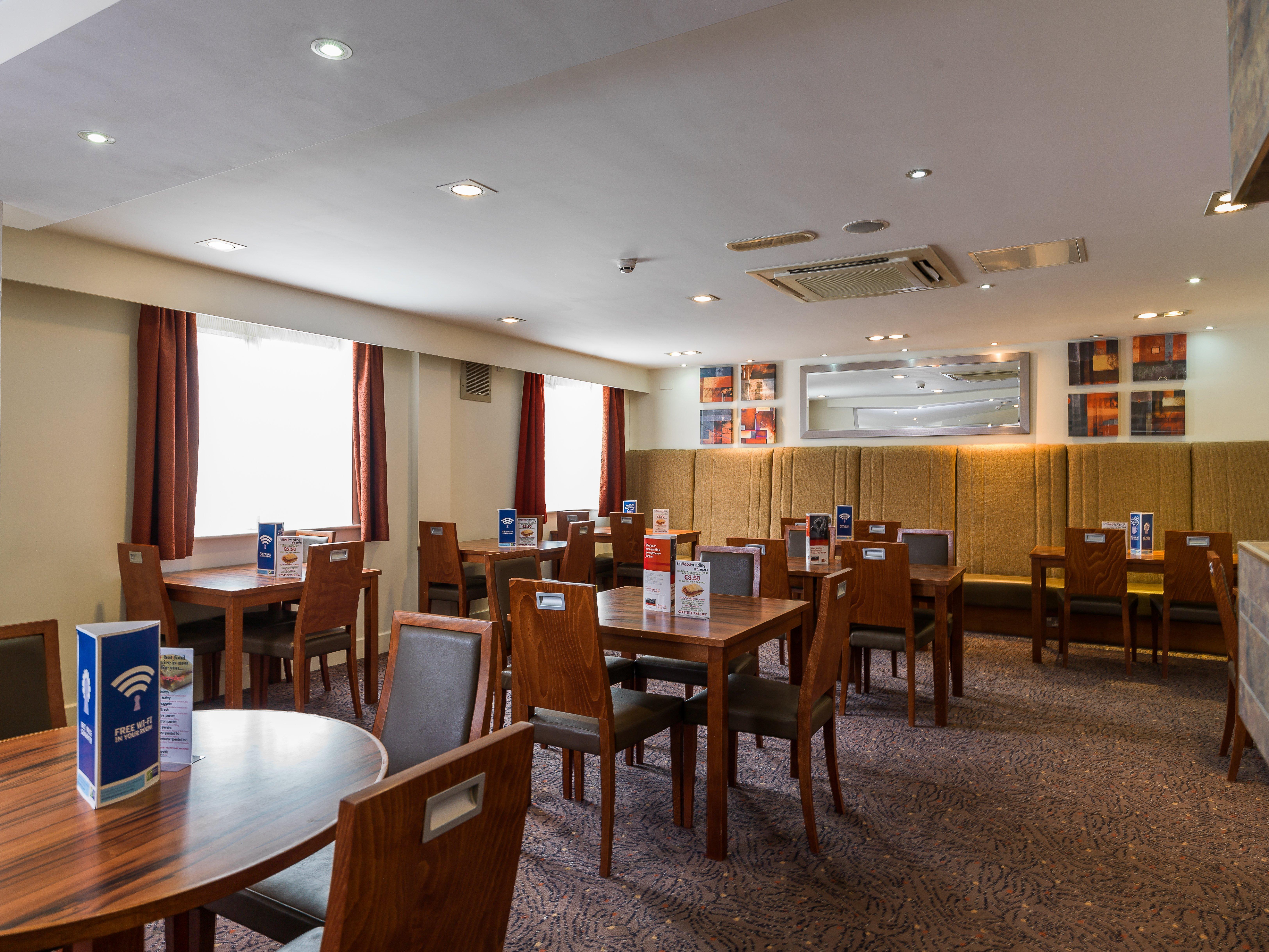 Holiday Inn Express London Gatwick Crawley, An Ihg Hotel Экстерьер фото